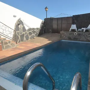 far-island-villa.in-canary-islands.com/